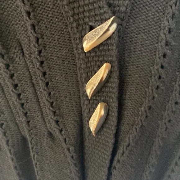 Willow Vintage Black knit cardigan with unique button closure SZ M EUC - Picture 3 of 10
